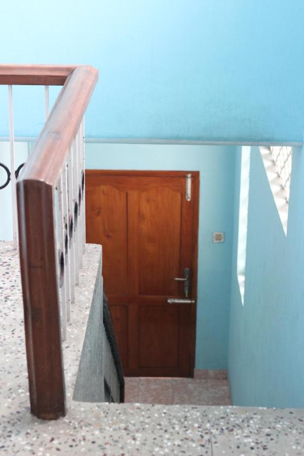Отель Bed And Bath For 1-8 People Тривандрум Экстерьер фото